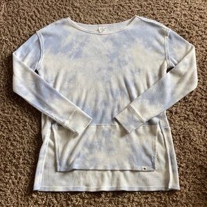 ABERCROMBIE KIDS blue and white crewneck